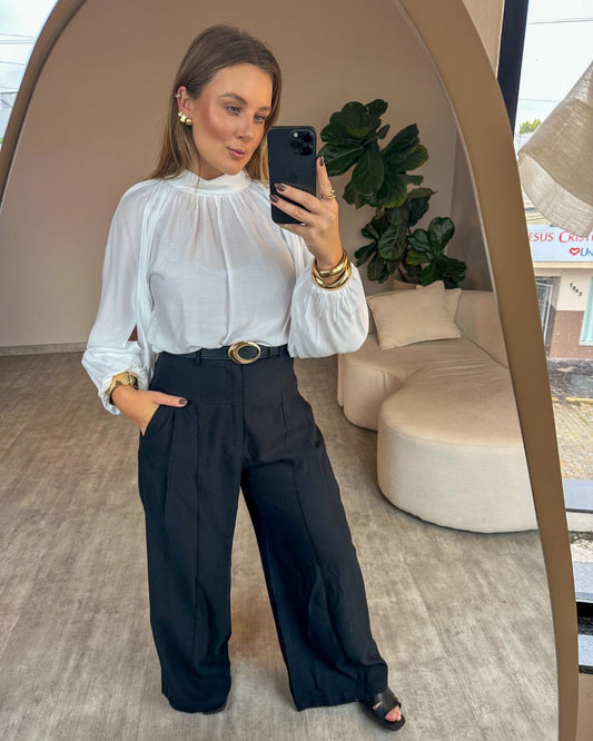 Blusa Gola Alta com Manga Ampla