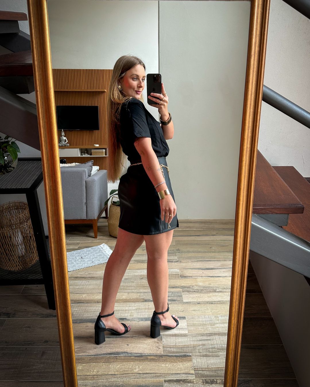 Saia Curta PU