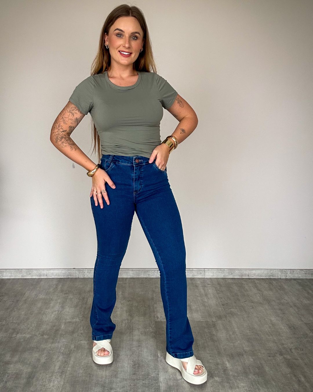 Calça Flare Lavagem Escura