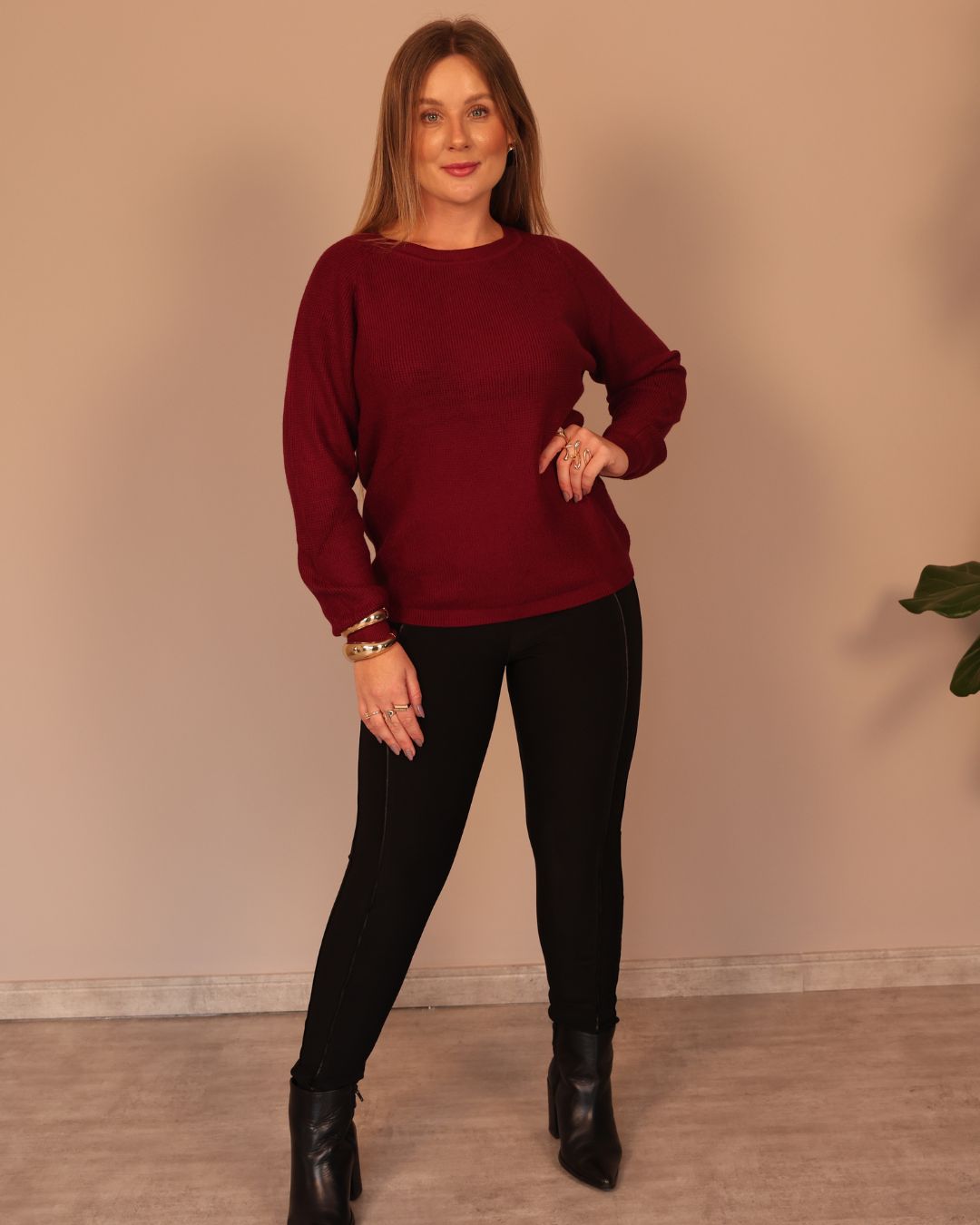 Calça com Bolso e Zíper Lateral