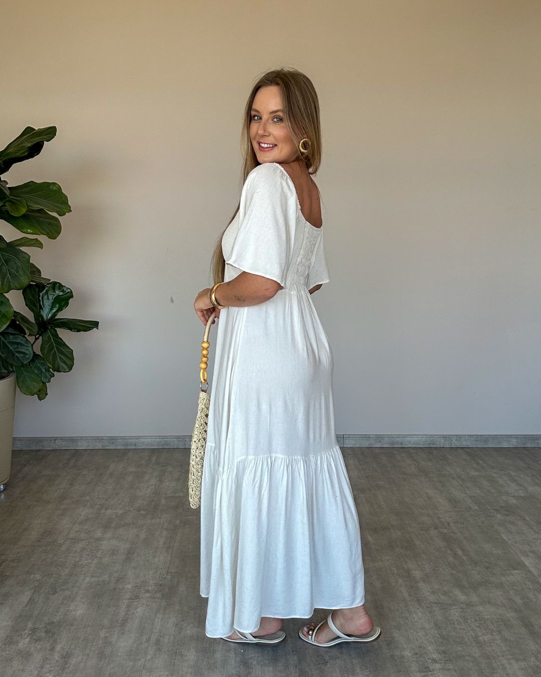 Vestido Midi com Decote em V