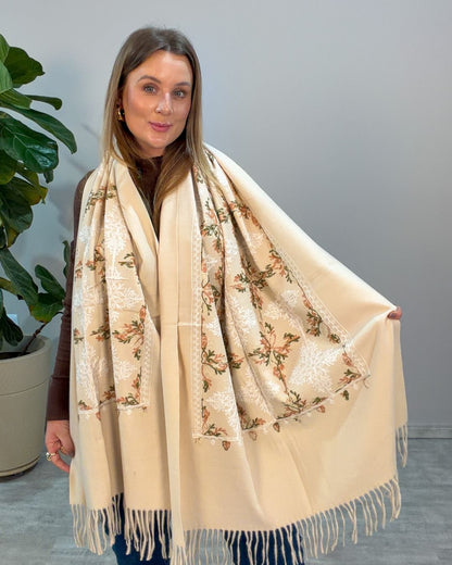 Pashmina Bordada Floco de Neve