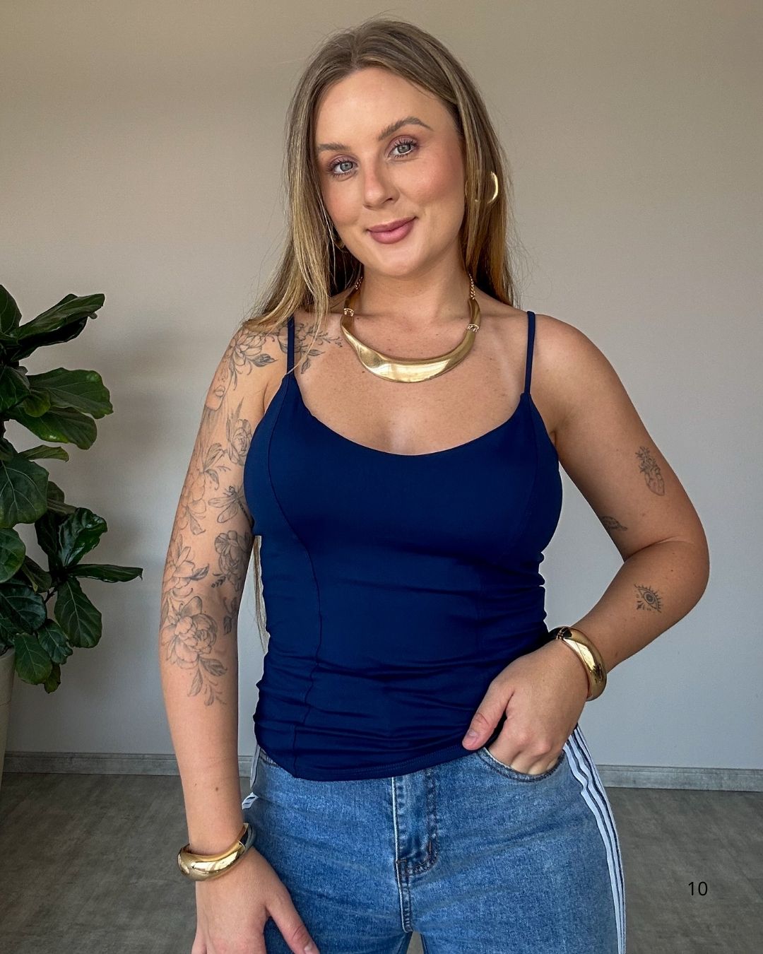 Regata de Poliamida com Alcinha Fina e Bojo