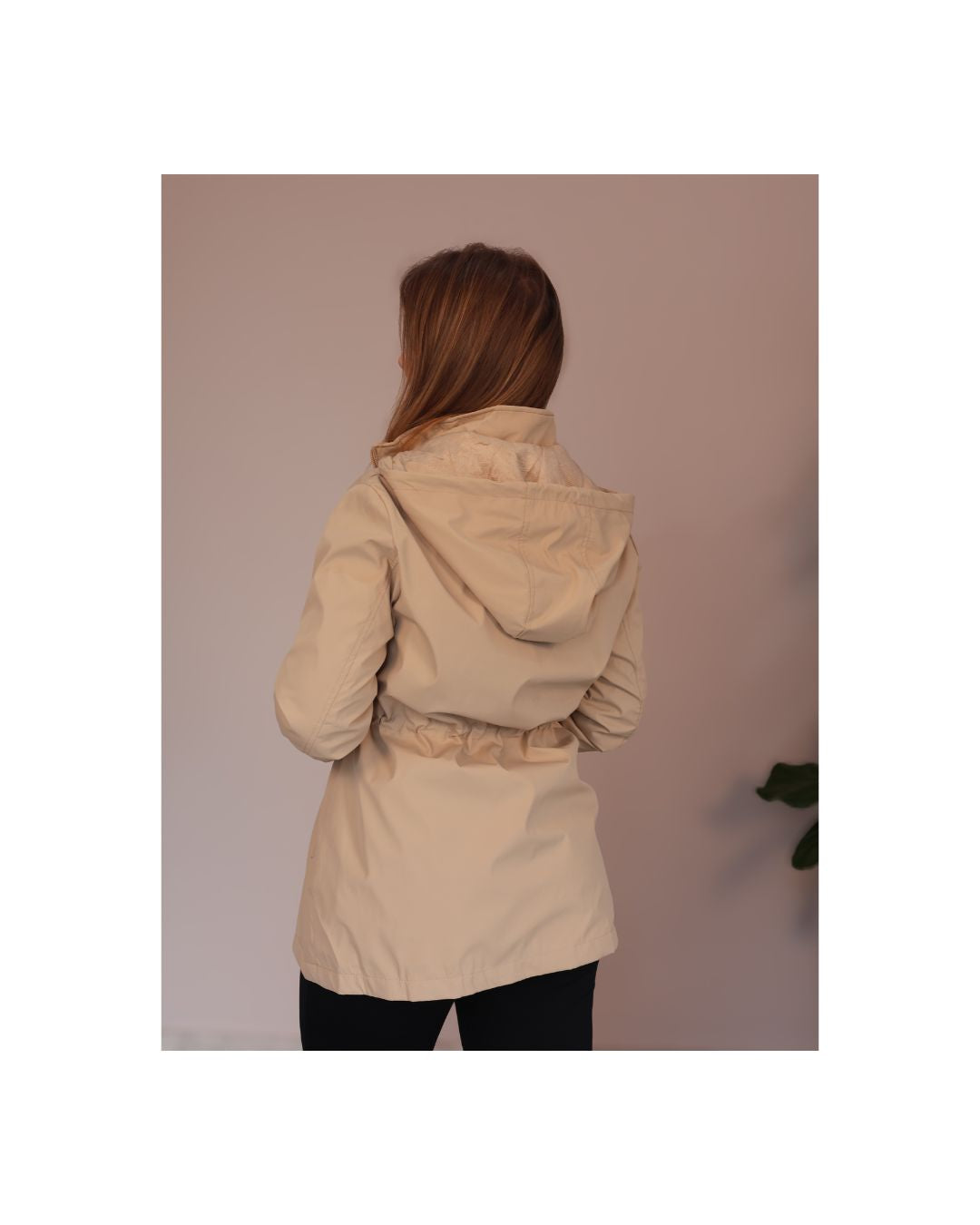 Parka Forrada com Ajuste na Cintura