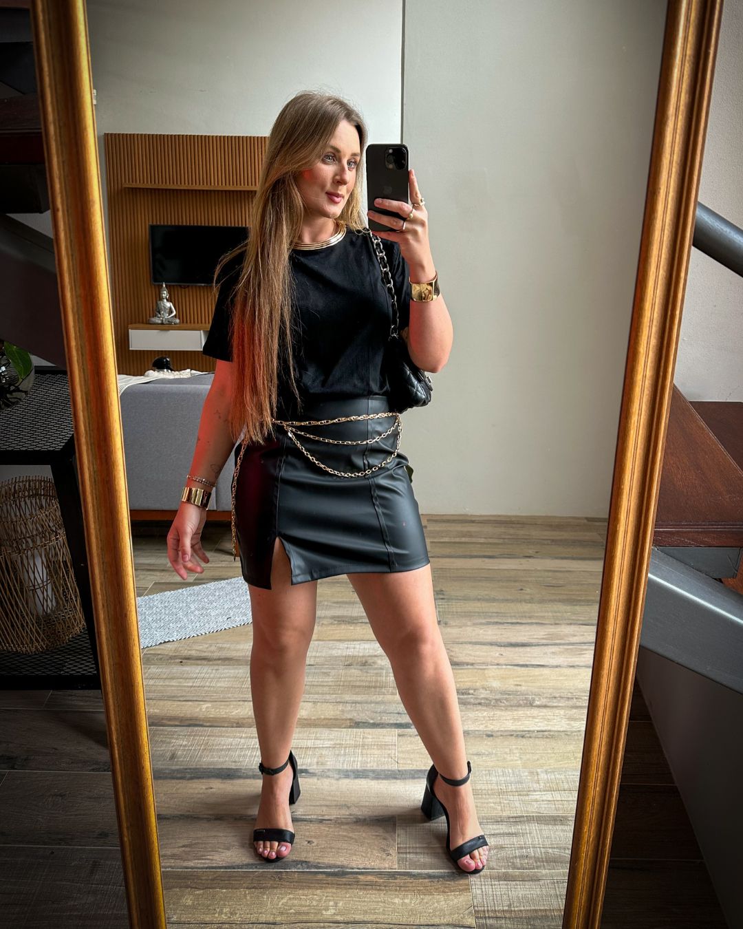 Saia Curta  PU