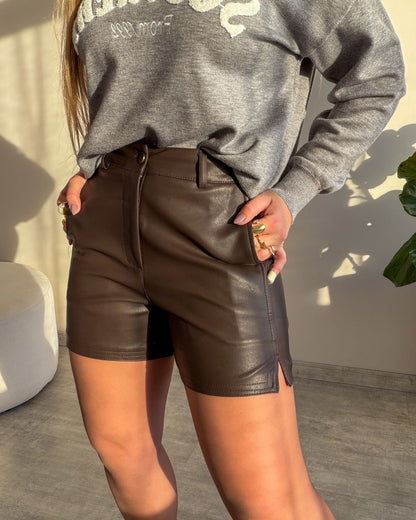 Short em Couro Sintético