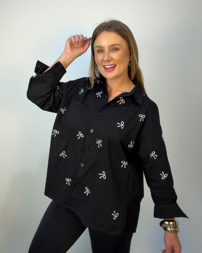 Camisa Bordada com Laços