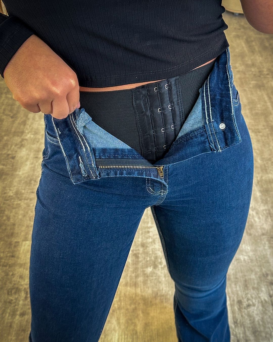 Calça Flare Super Lipo