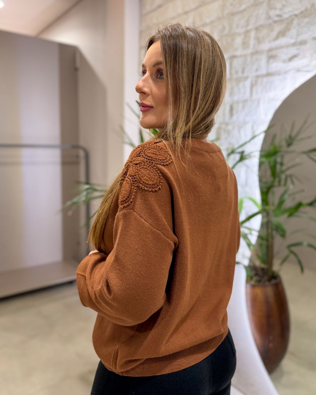 Blusa de Modal Bordada Floral Feminina