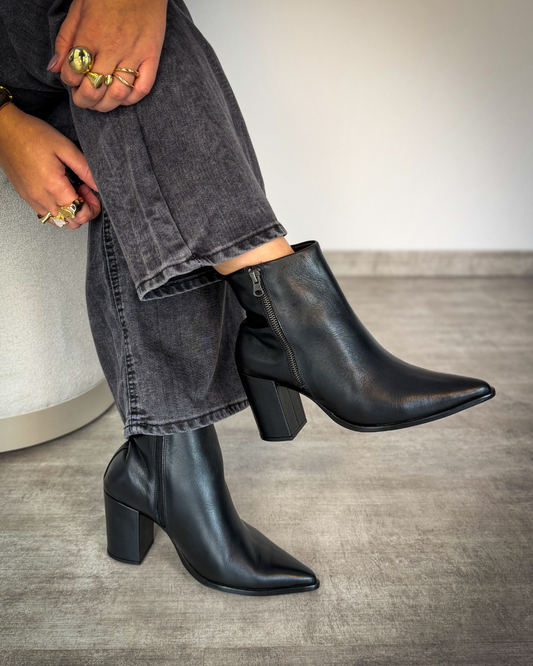 Bota Couro Elegance com Zípers Laterais