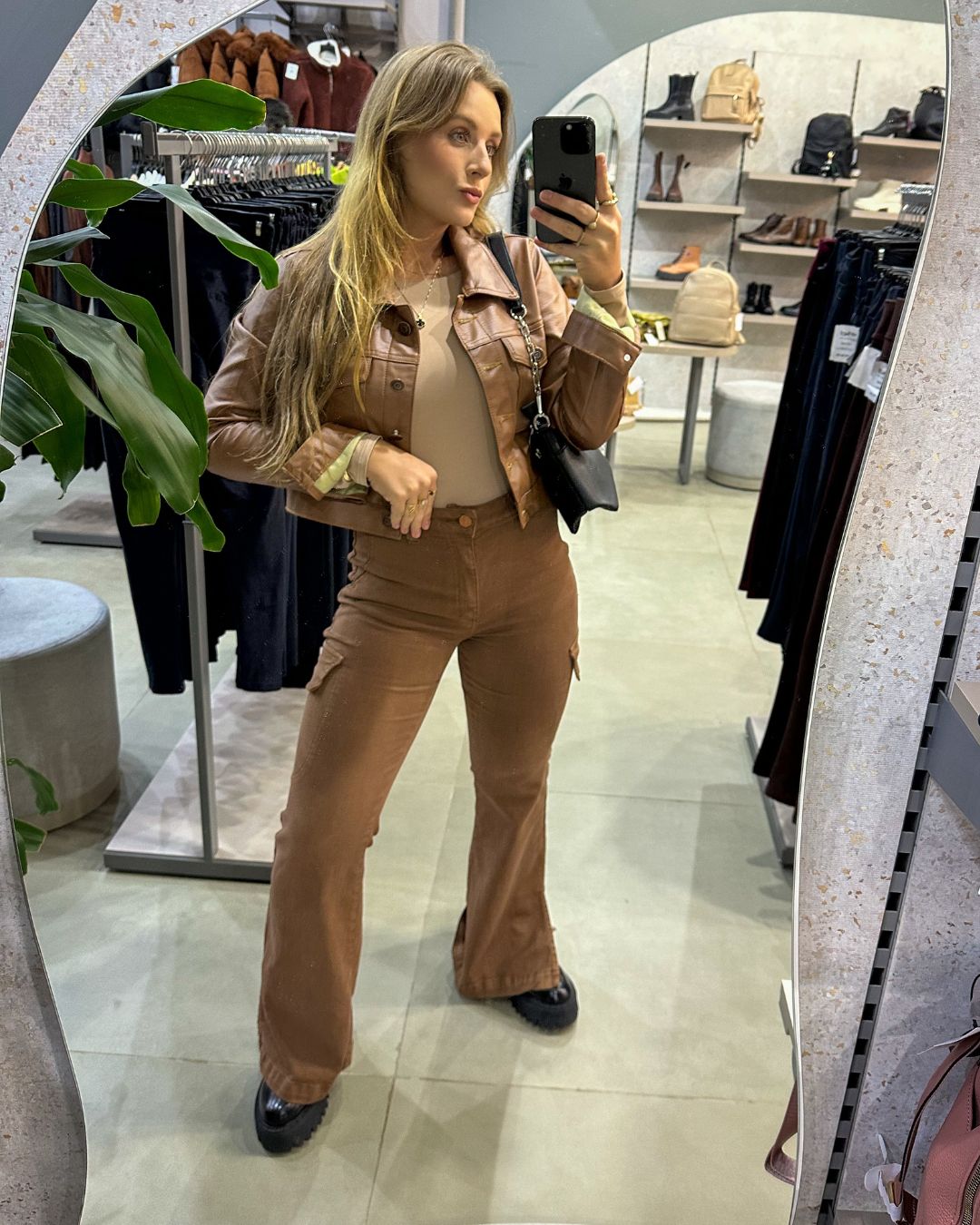 Calça Cargo Boot Cut Marrom Sonia