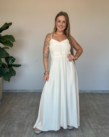 Vestido Longo Bordado no Busto