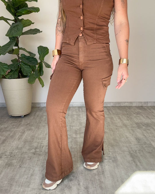 Calça Cargo Boot Cut Marrom Sonia
