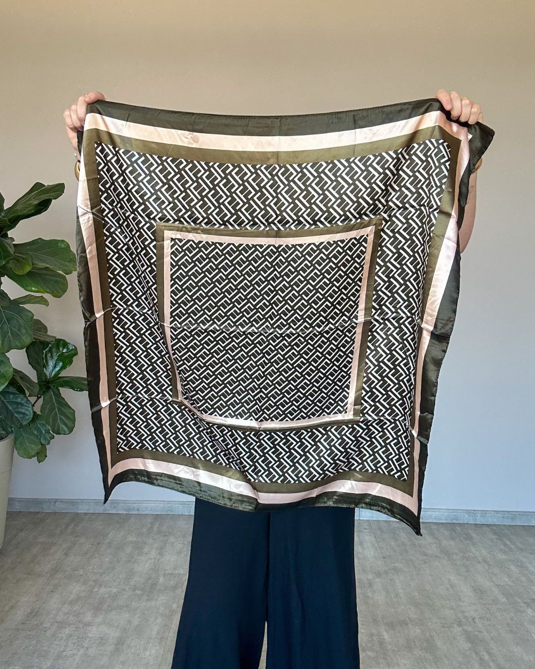 Lenço de Cetim Modelo 1