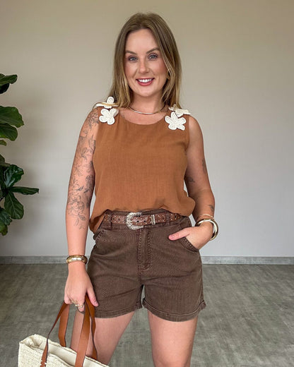 Regata com Flor em Crochê