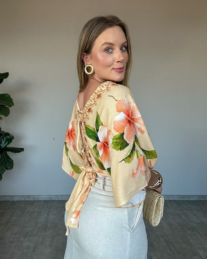 Blusa de Amarração nas Costas