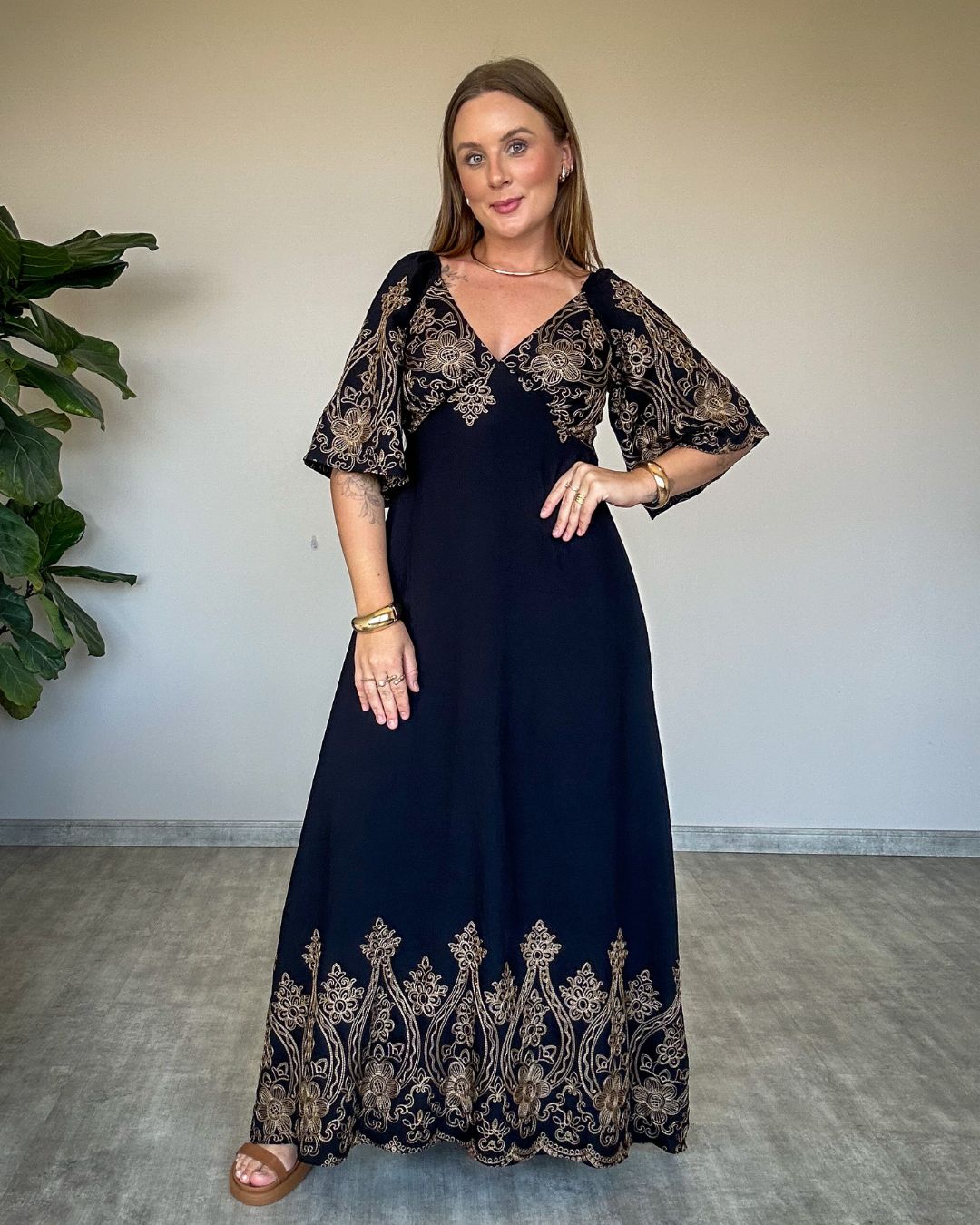 Vestido Bordado Isadora