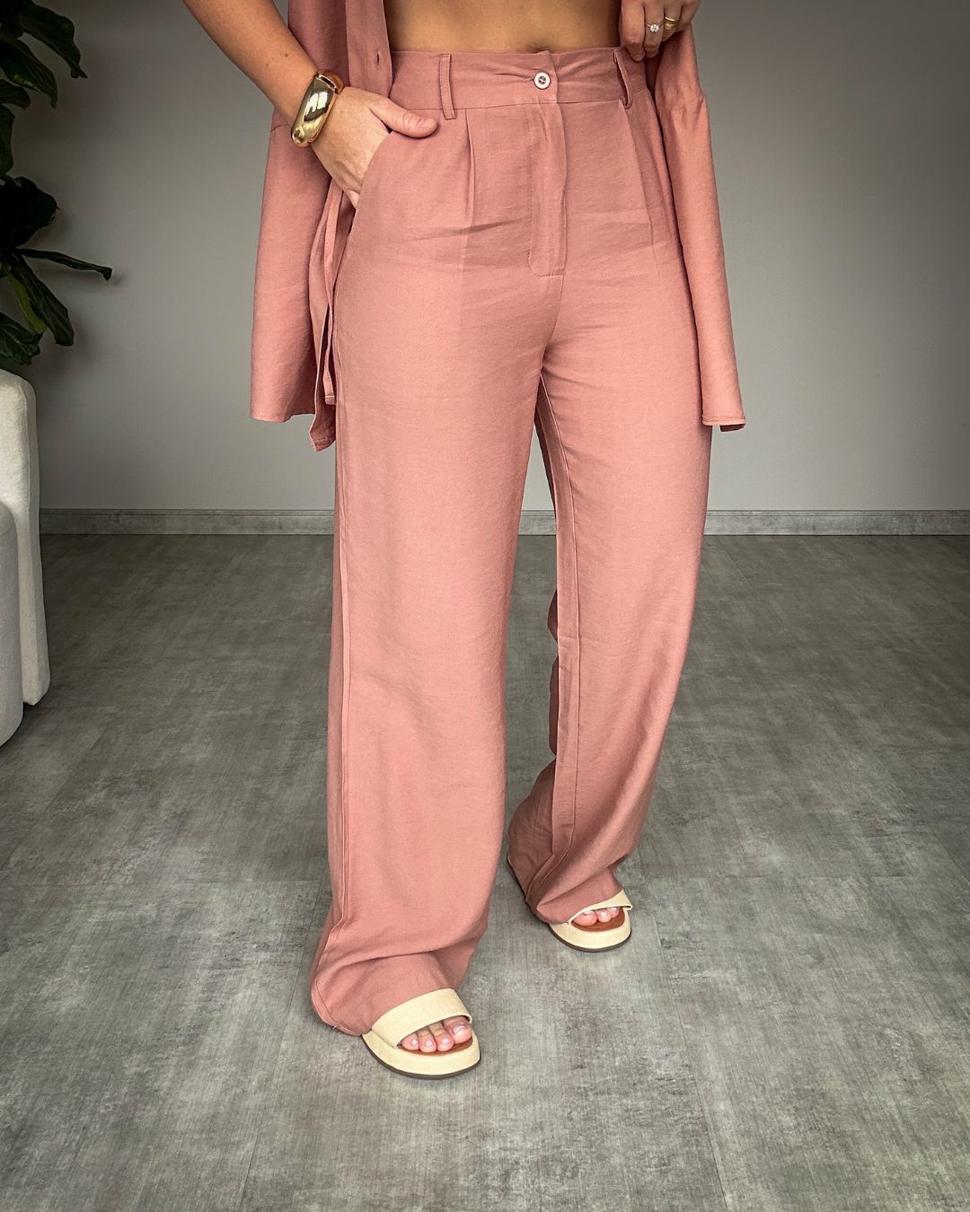 Conjunto Calça Pantalona e Camisa