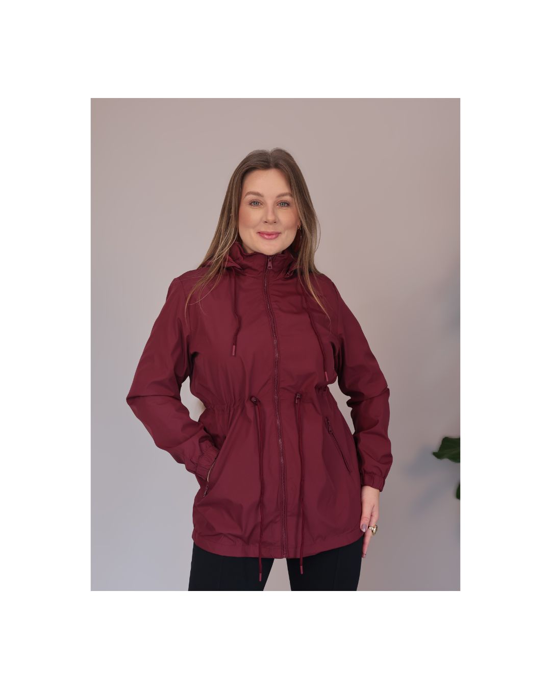 Parka Forrada com Ajuste na Cintura