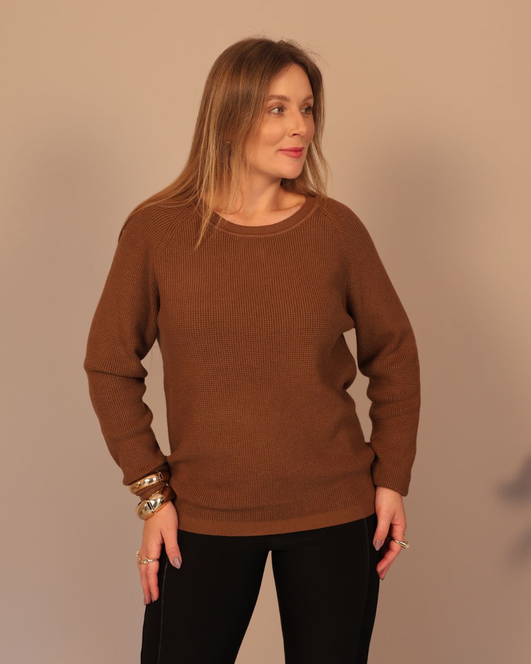 Blusa Modal Lisa com Detalhe Lateral no Ombro
