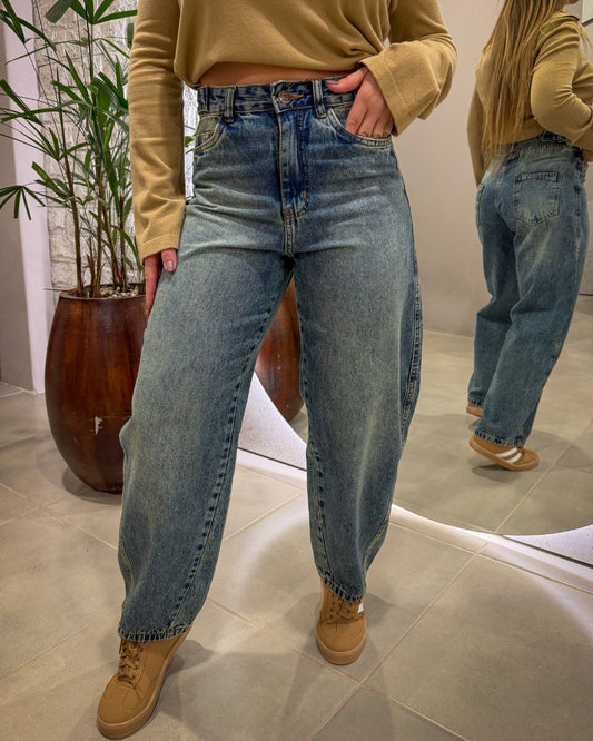 Calça Jeans Barrel Cinto Ajustável Vintage