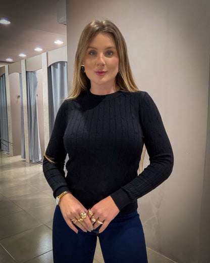 Blusa Fio Trançado e Gola Redonda