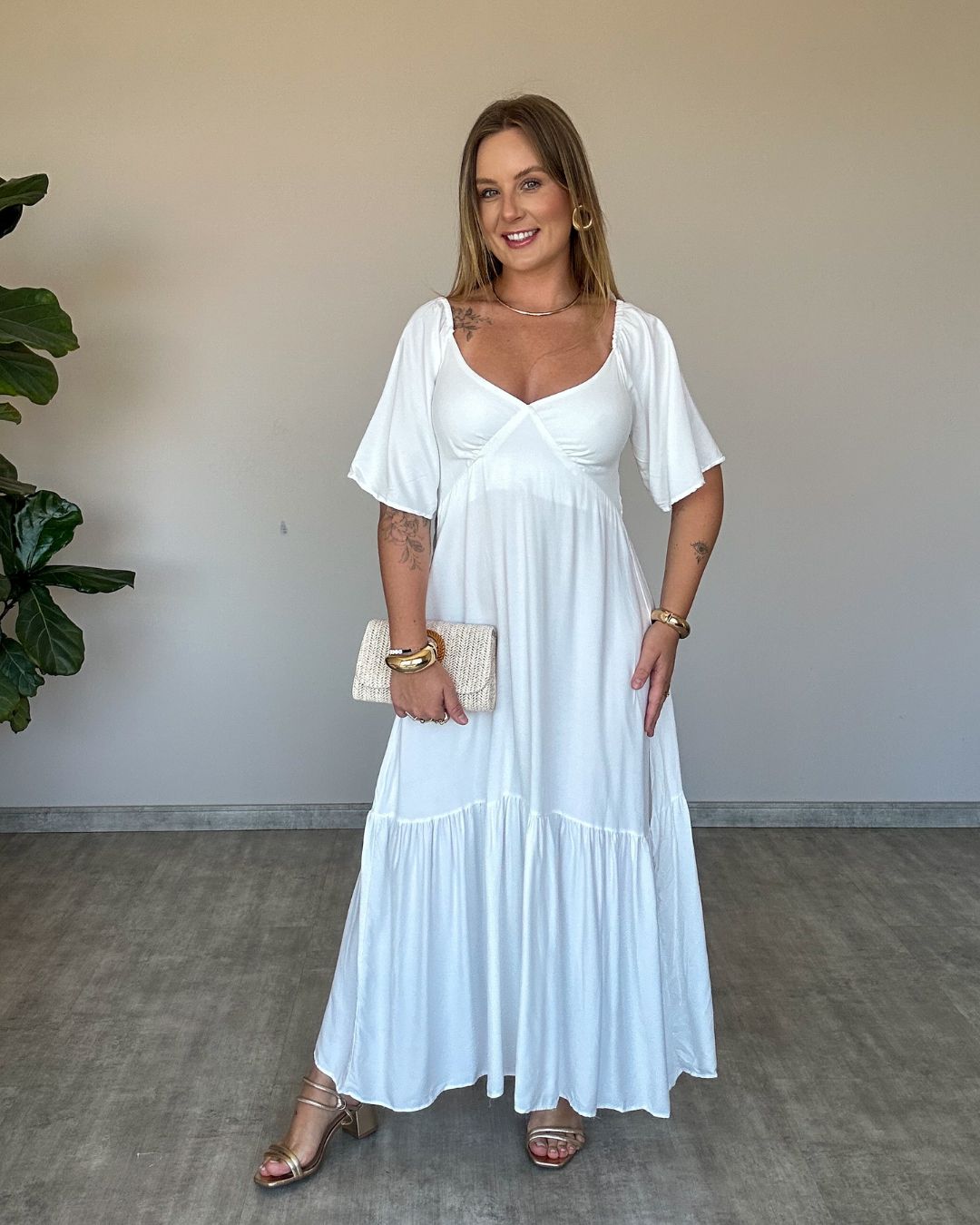 Vestido Midi com Decote em V