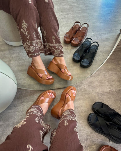 Sandália Anabela Plataforma Roma