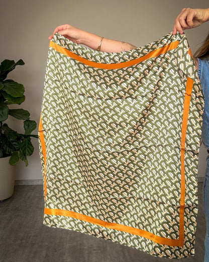 Lenço de Cetim Modelo 2 Geométrico