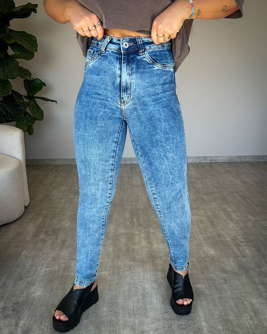 Calça Skinny NXO Lavagem Média