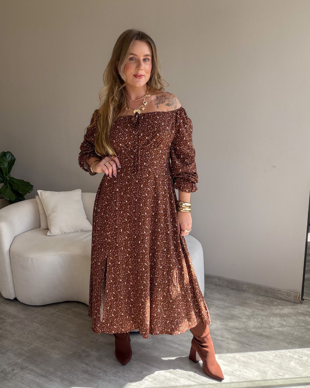 Vestido Midi Floral Ciganinha com Fenda