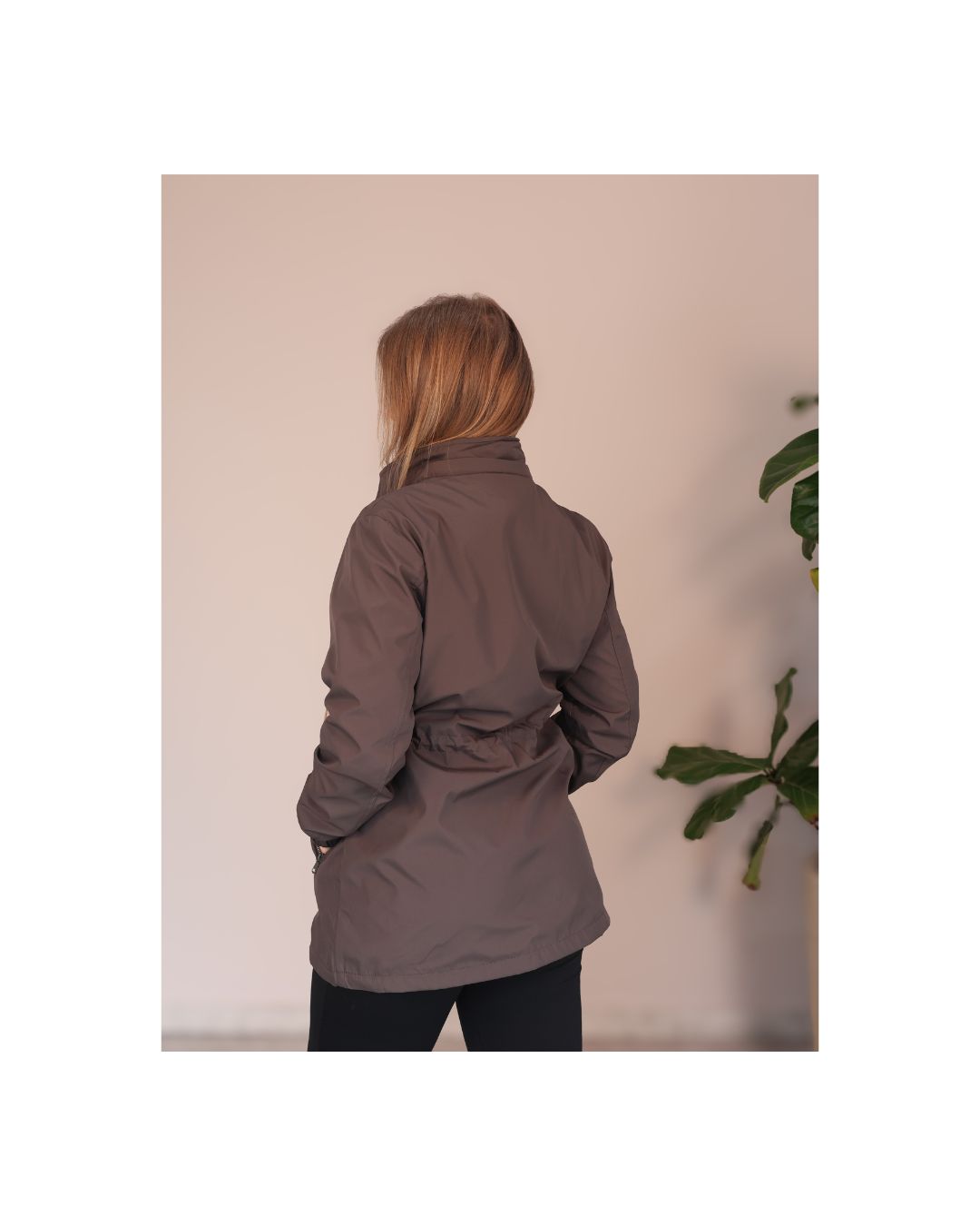 Parka Forrada com Ajuste na Cintura