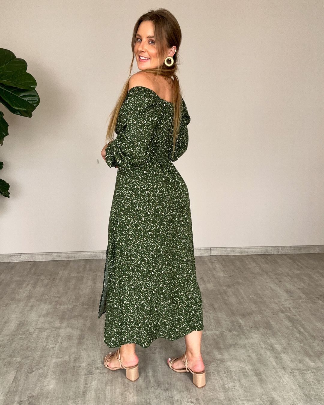Vestido Midi Floral Ciganinha com Fenda