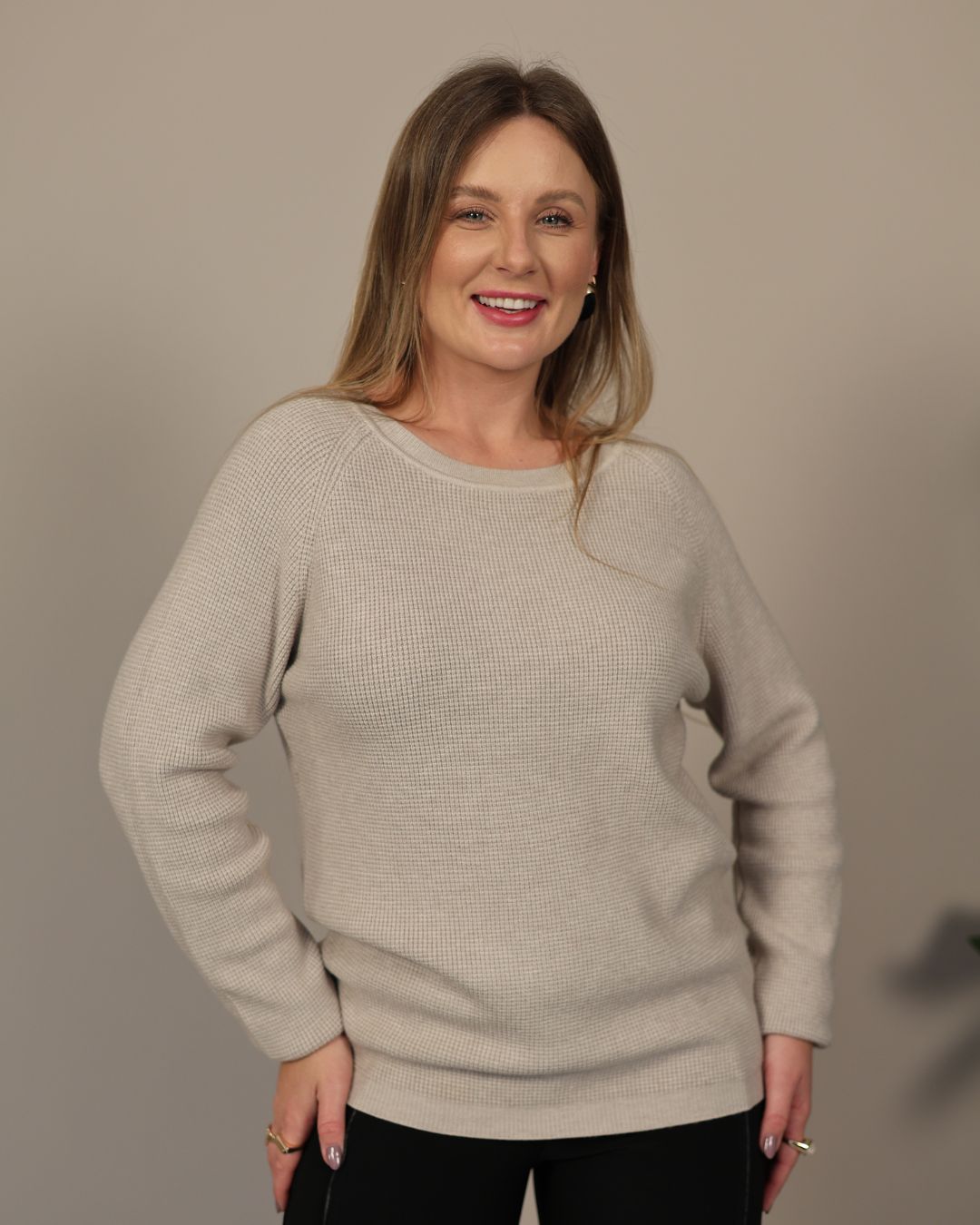 Blusa Modal Lisa com Detalhe Lateral no Ombro