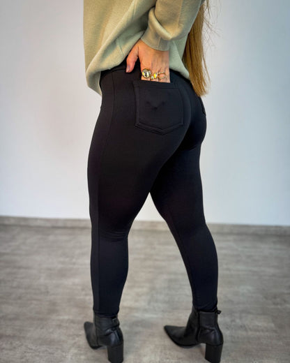 Legging Apeluciada Montaria com Bolso Traseiro