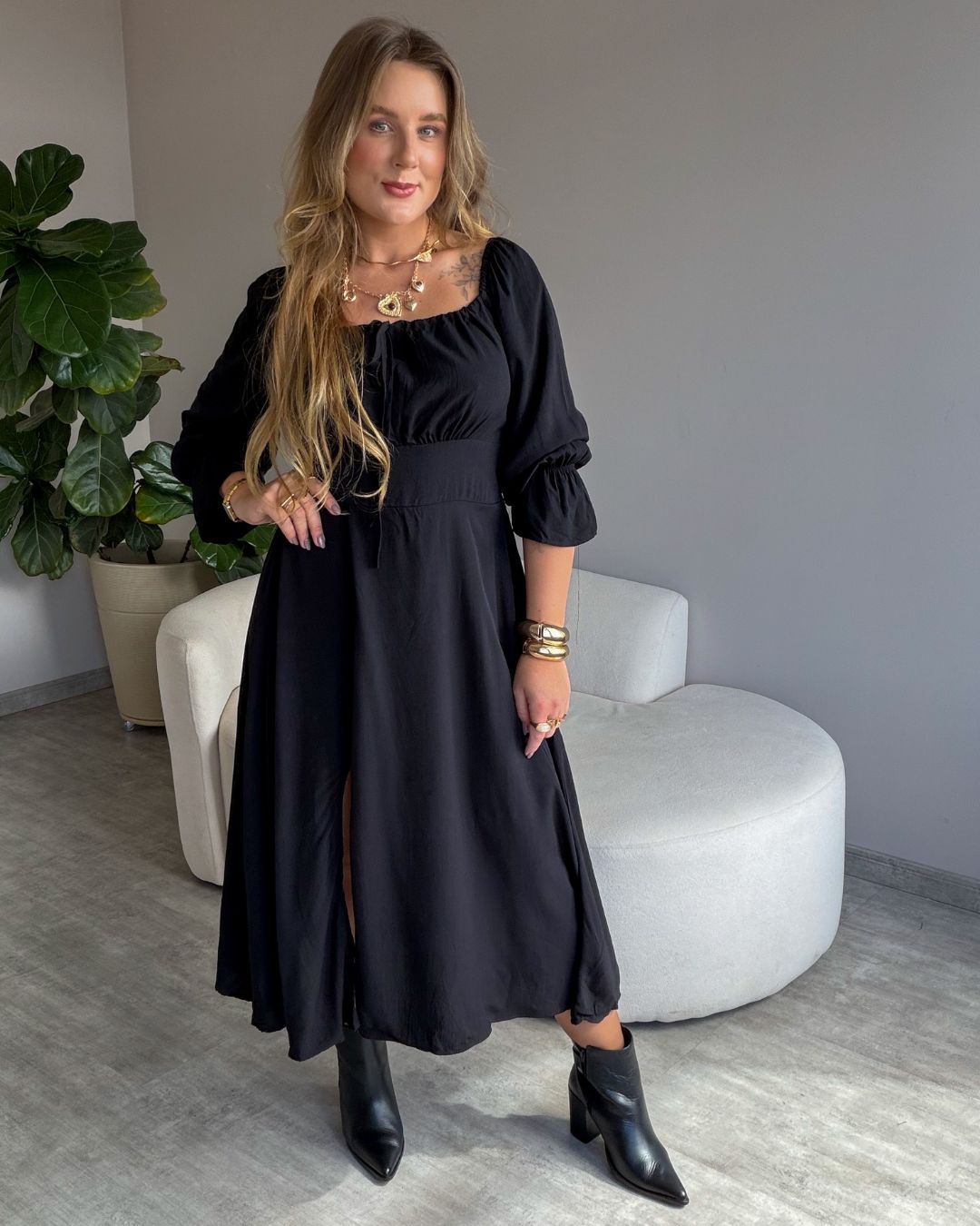 Vestido Midi Floral Ciganinha com Fenda