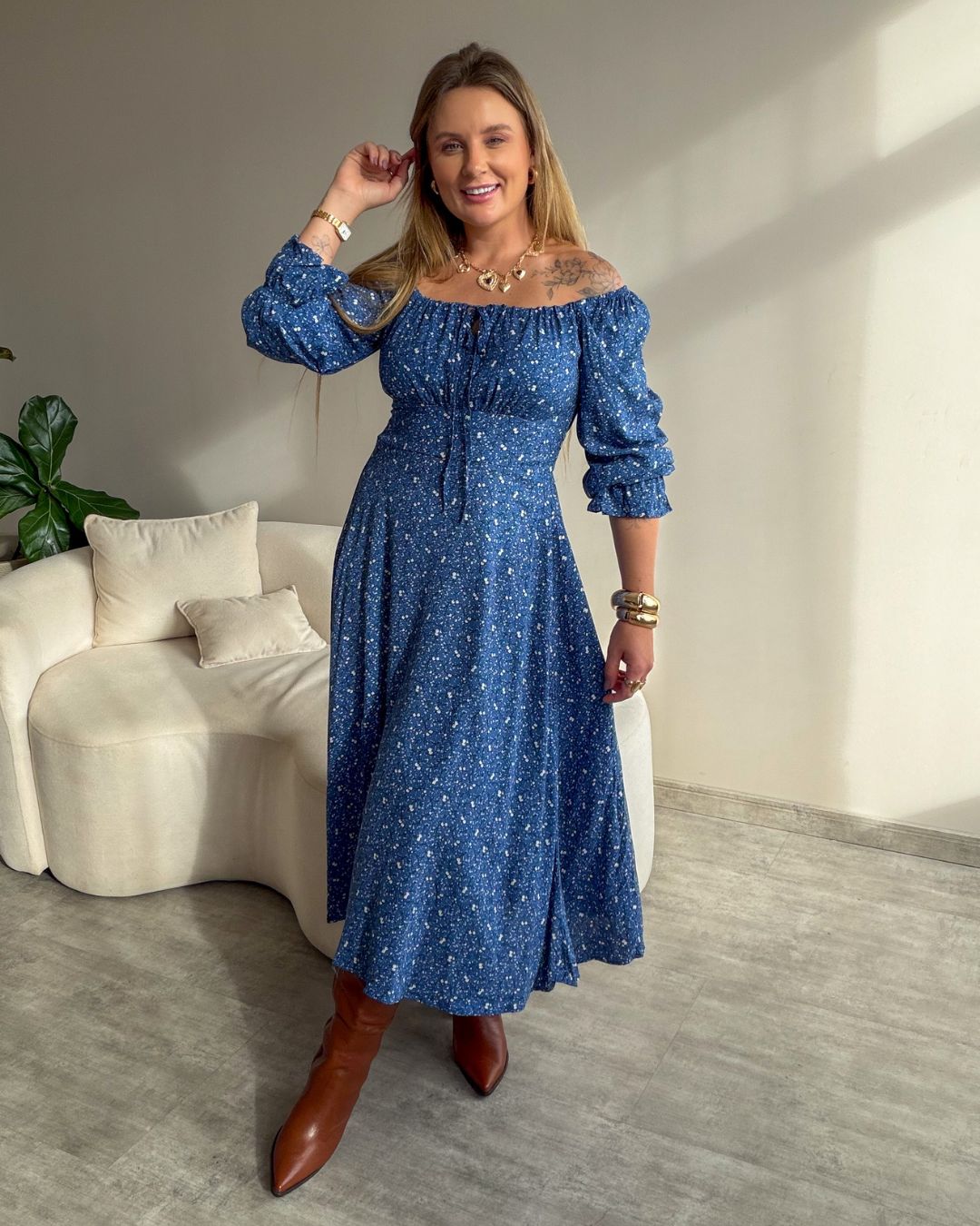 Vestido Midi Floral Ciganinha com Fenda