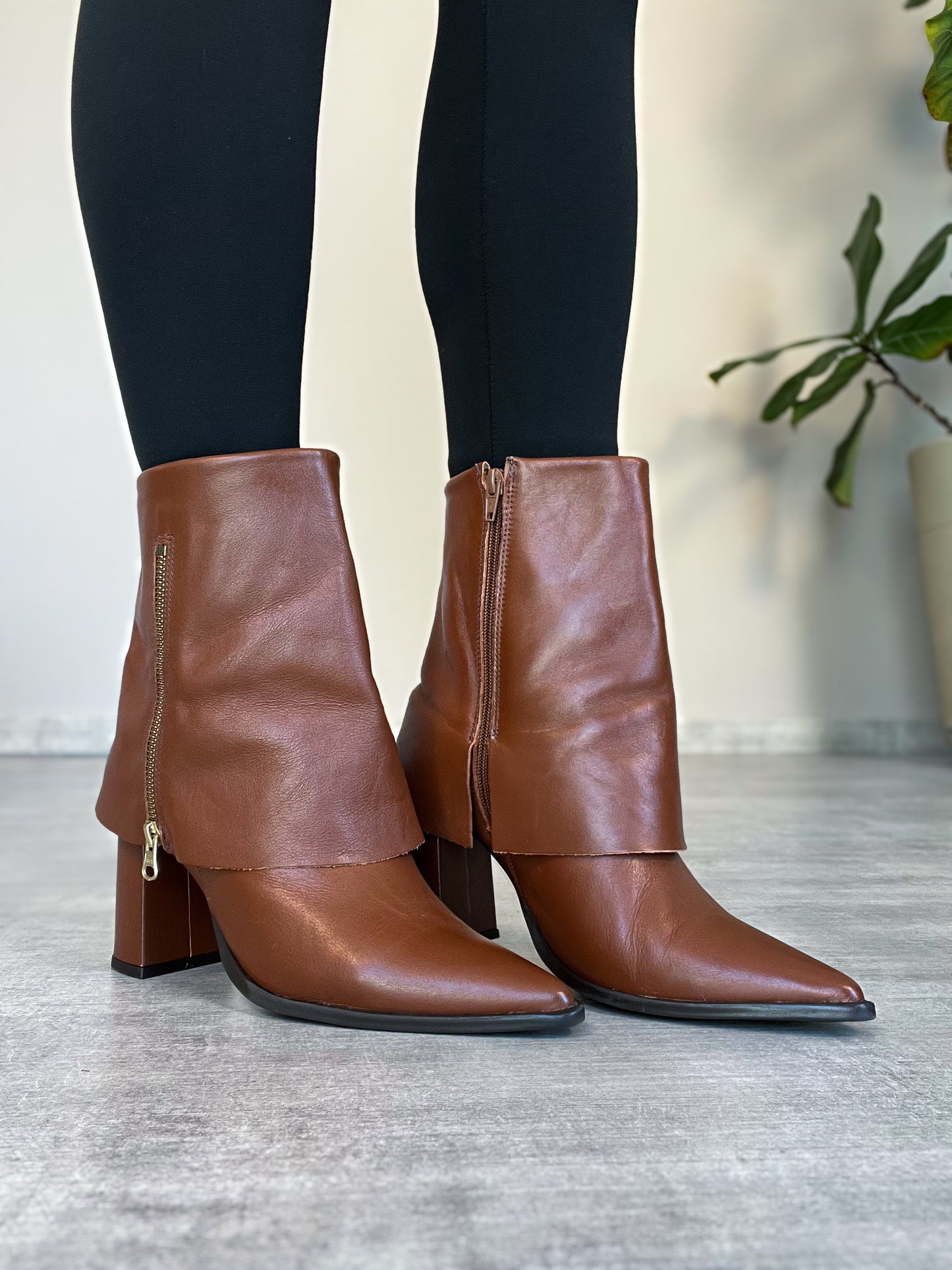Bota Urban Zip com Capa