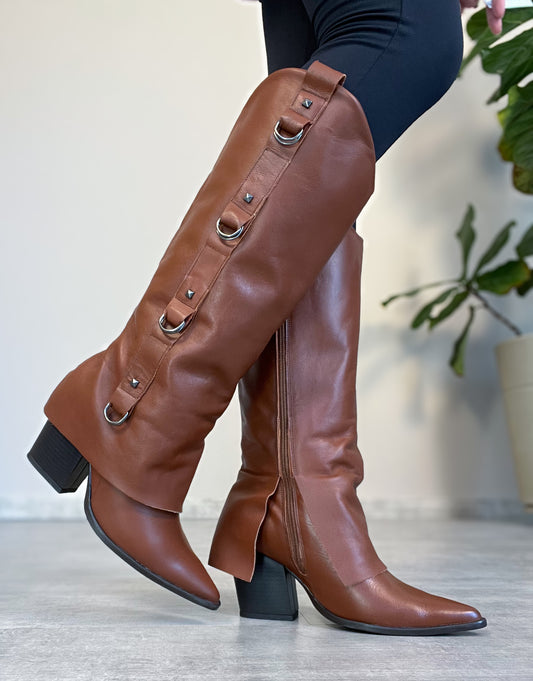 Bota Capa e Argola Lateral