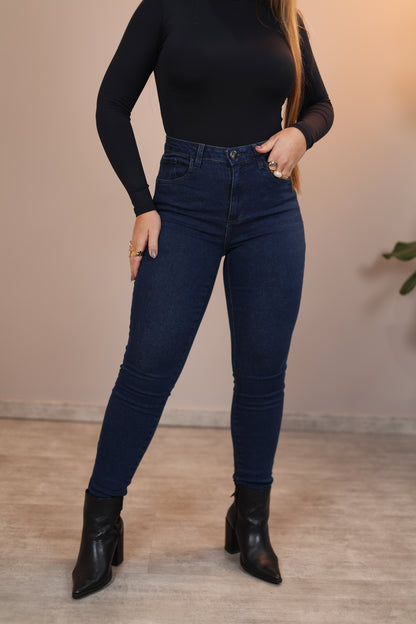 Calça Skinny Escura Ouzz