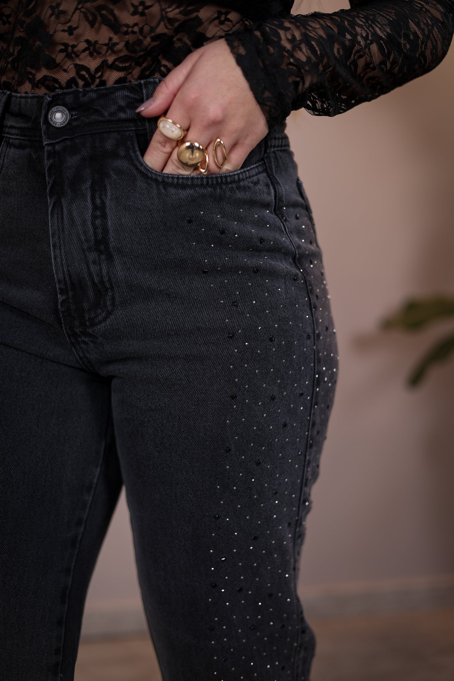 Calça Jeans Wide Leg Estonada com Brilho na Lateral