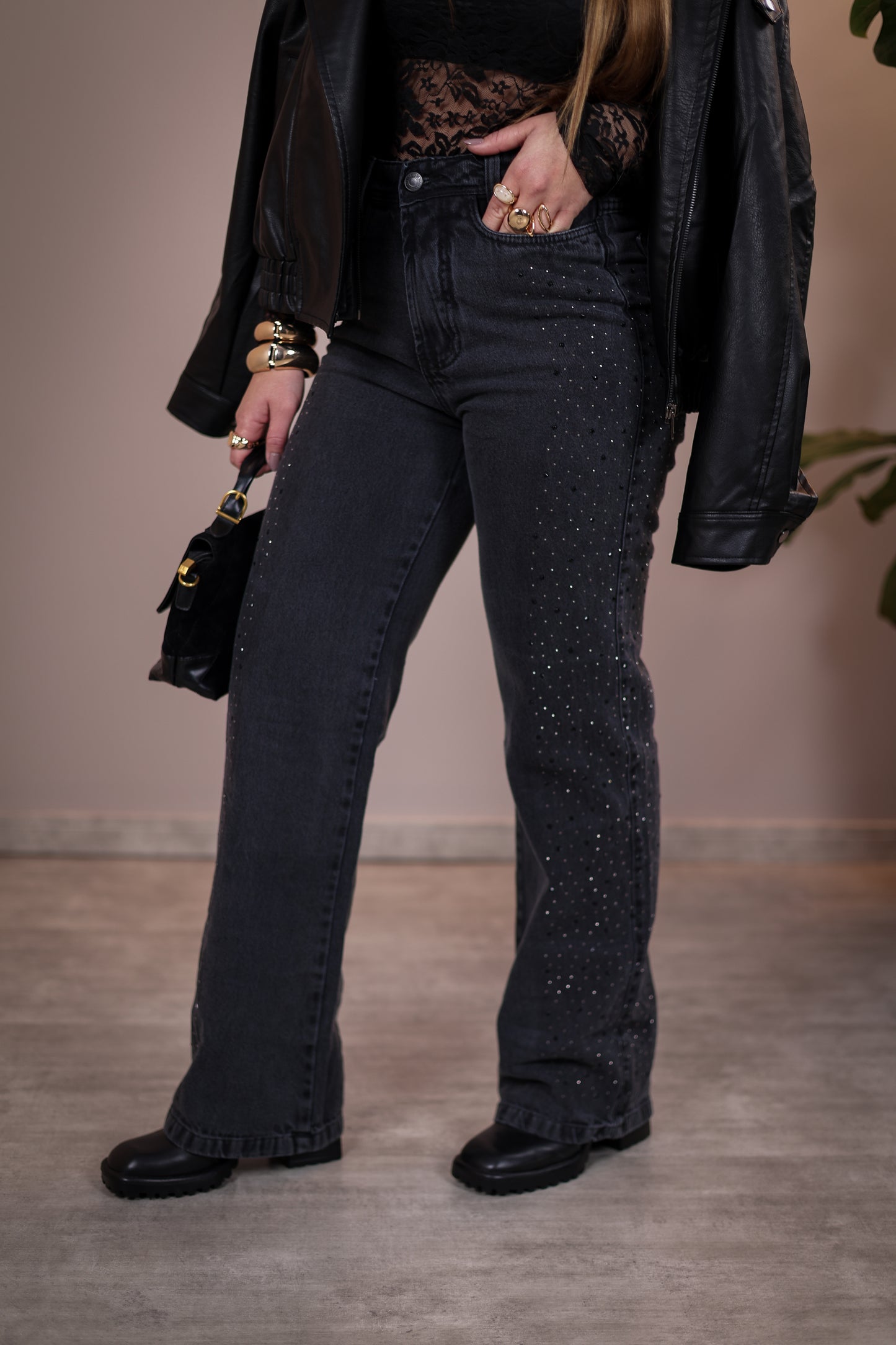 Calça Jeans Wide Leg Estonada com Brilho na Lateral
