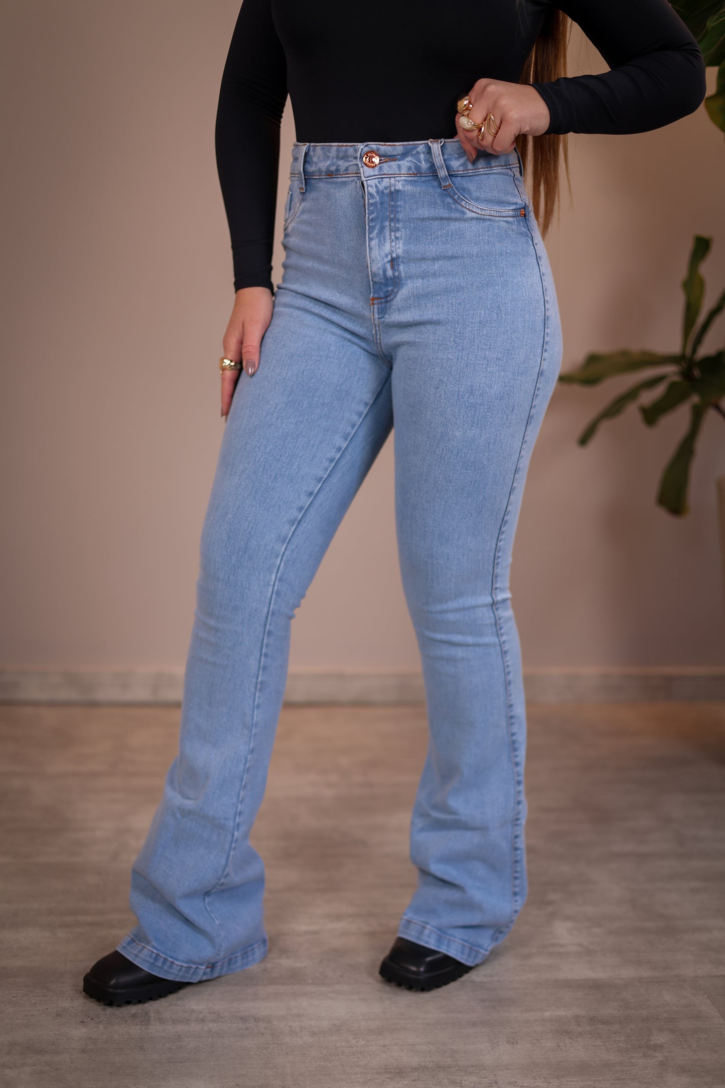 Calça Flare Lavagem Clara
