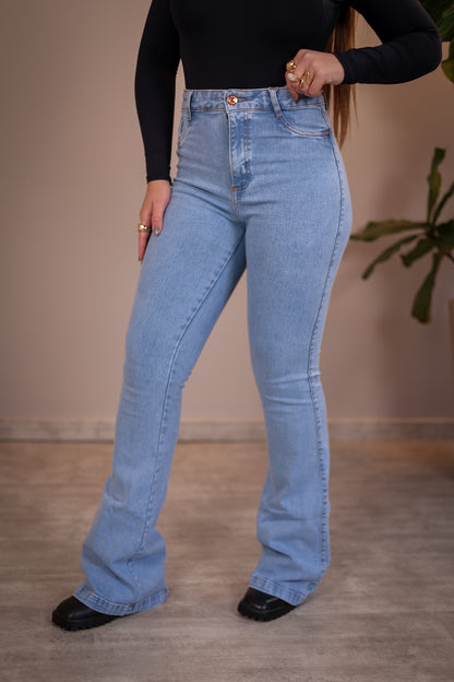 Calça Flare Lavagem Clara