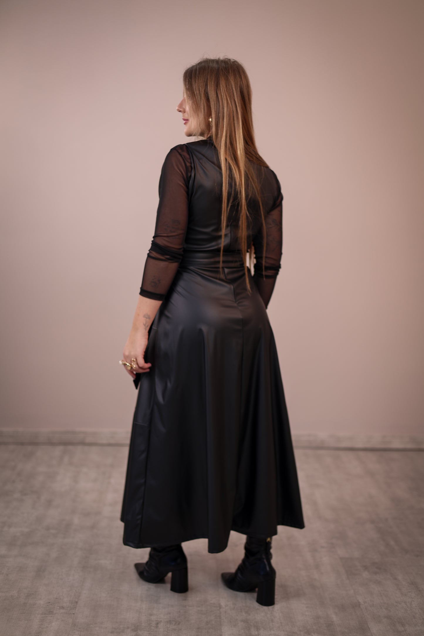 Vestido Longo em Courino