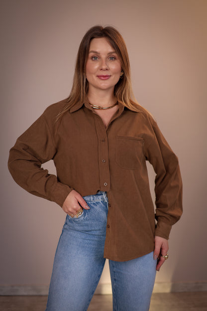 Camisa em Cotelê com Bolso Frontal