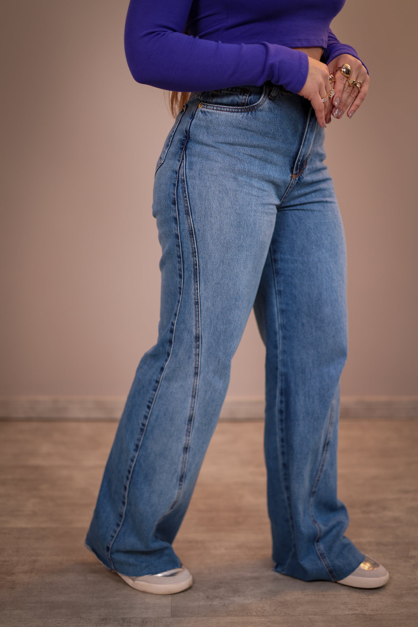 Calça Jeans Wide Leg Barra Desfiada