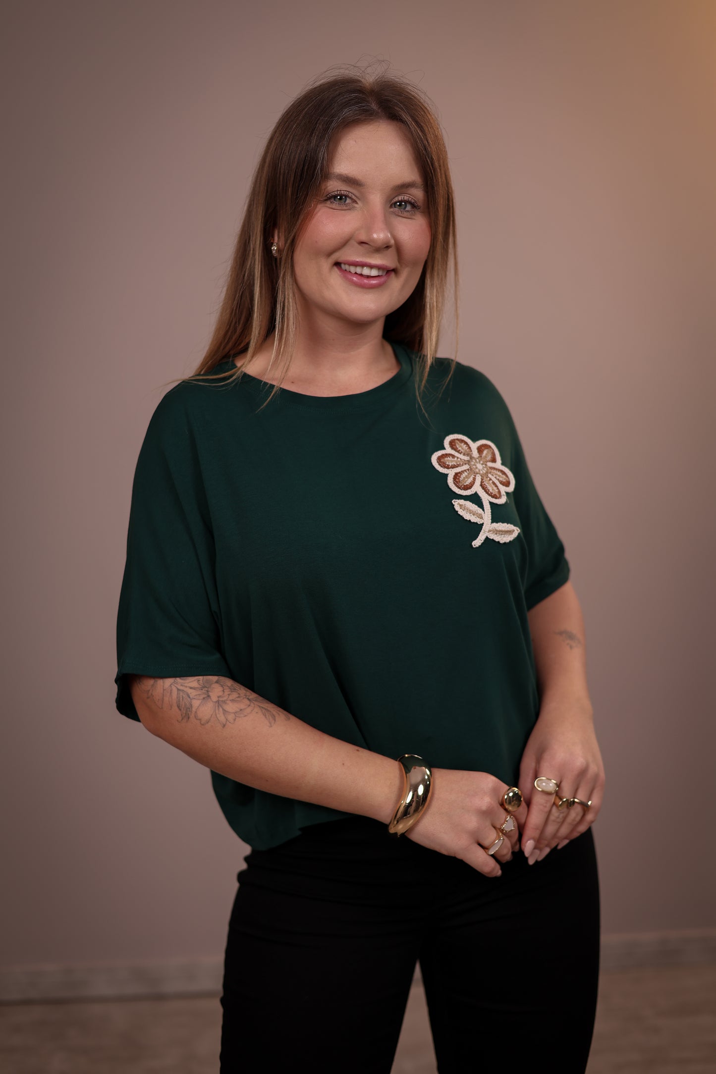 Blusa Ampla Bordado Flor