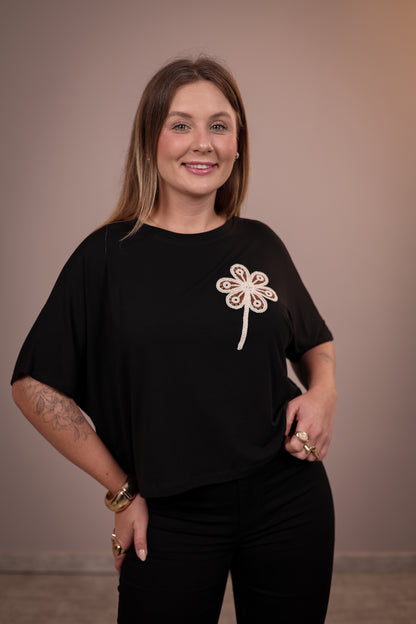 Blusa Ampla Bordado Flor