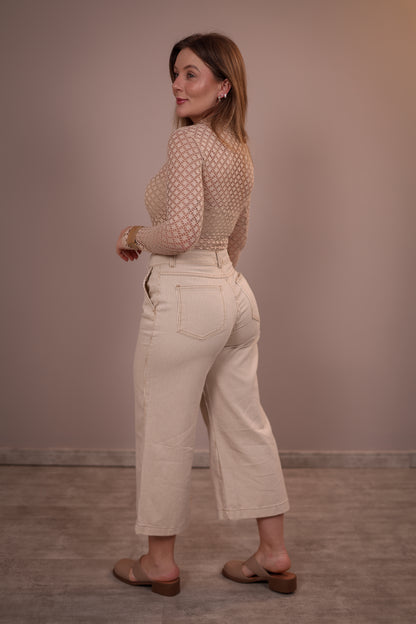 Calça Pantacourt Listrada Moderna